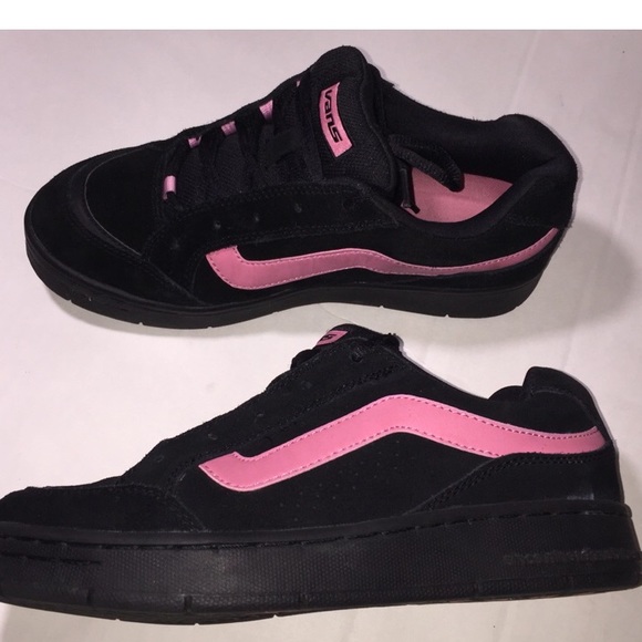 Vans Shoes - Retro Woman’s Vans Sneakers EUC